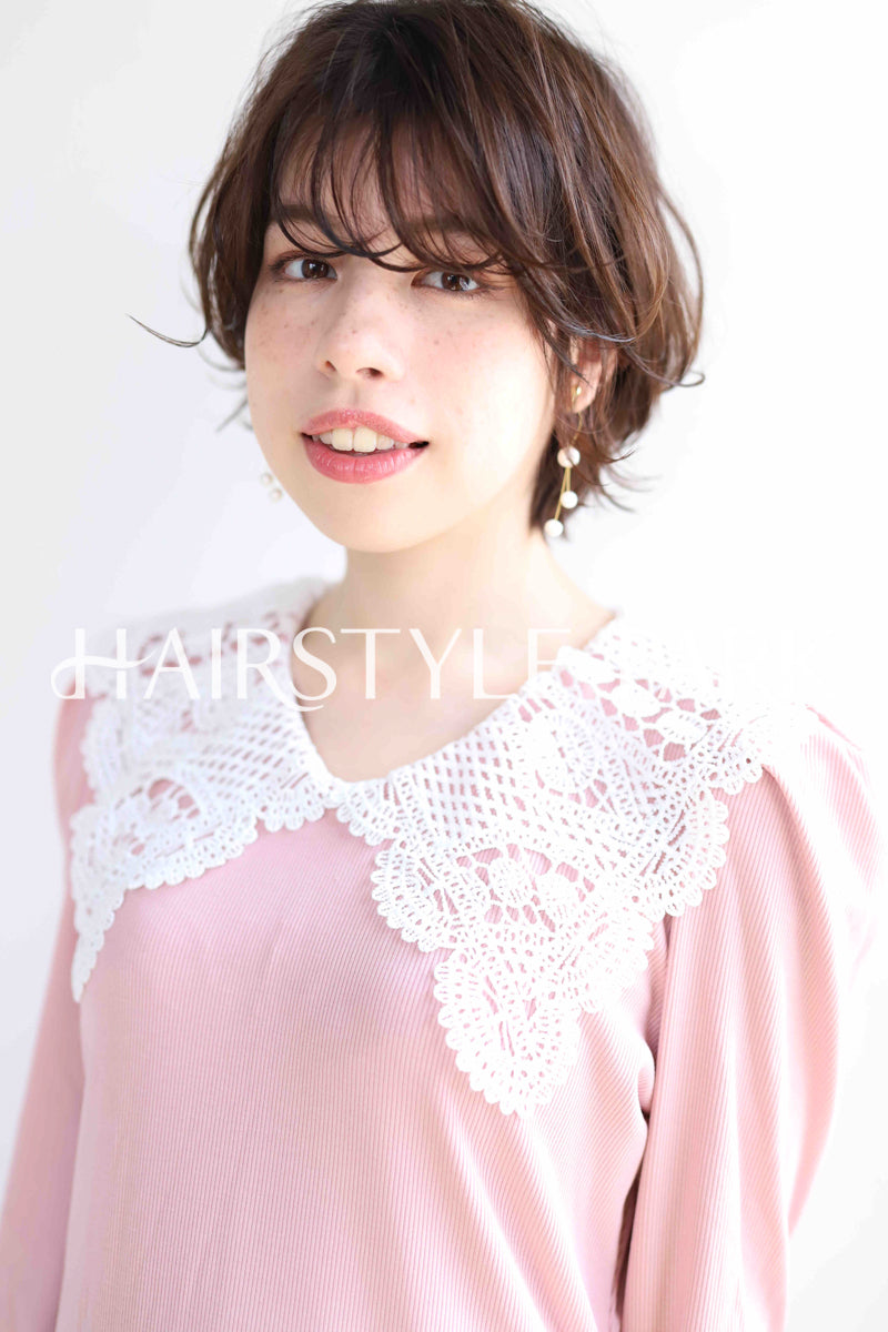 ヘアスタイル写真PhotoNo:376-1 (6) [ショートミディアム,レディース,モテ・愛され,カジュアル,カット,カラー,パーマ,縦型 ]