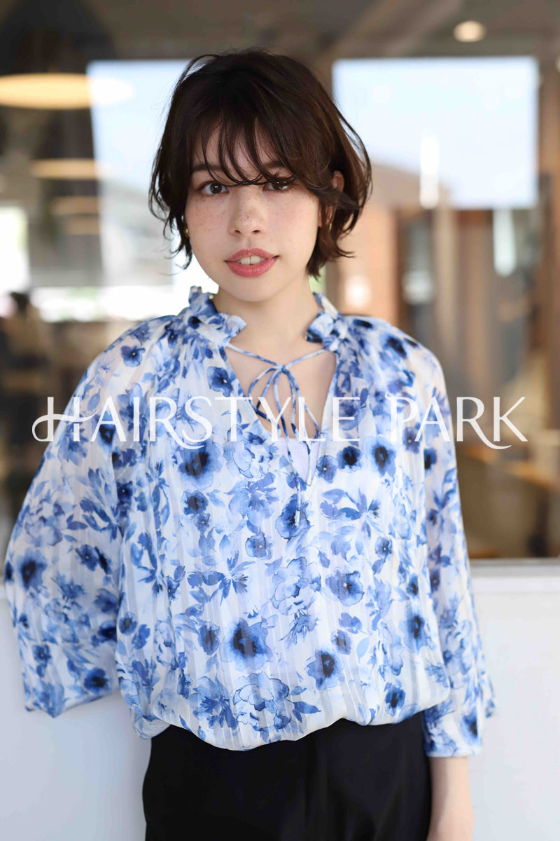ヘアスタイル写真PhotoNo:376-2 (30) [ショートミディアム,レディース,モテ・愛され,カジュアル,カット,カラー,パーマ,縦型 ]