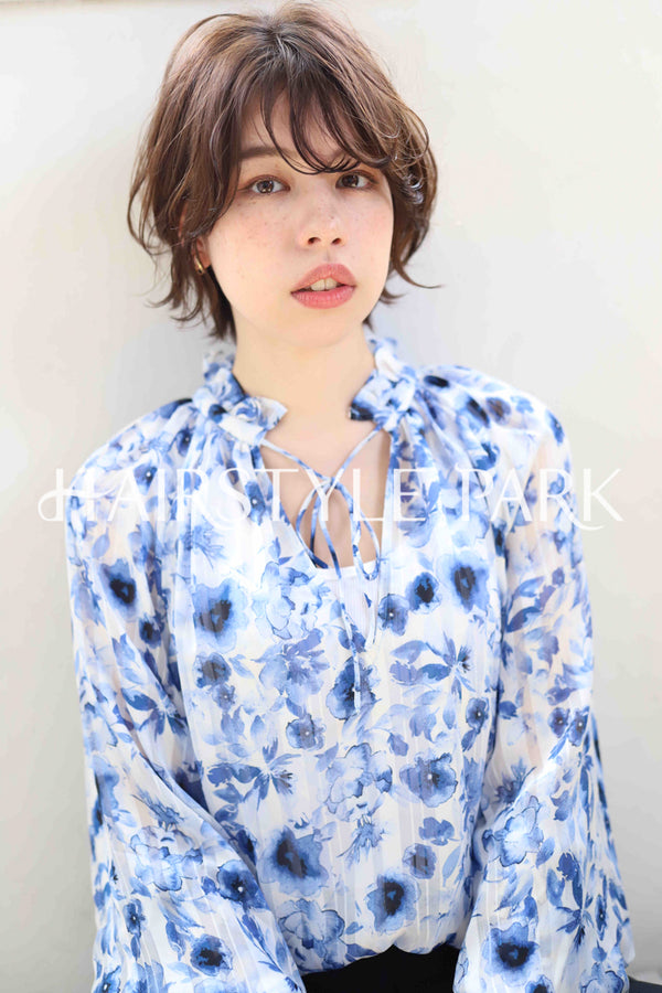 ヘアスタイル写真PhotoNo:376-2 (37) [ショートミディアム,レディース,モテ・愛され,カジュアル,カット,カラー,パーマ,縦型 ]