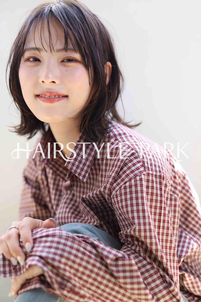 ヘアスタイル写真PhotoNo:377-1 (19) [ミディアム,レディース,ナチュラル,モテ・愛され,カジュアル,カット,カラー,パーマ,縦型 ]
