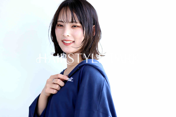 ヘアスタイル写真PhotoNo:377-2 (20) [ミディアム,レディース,ナチュラル,モテ・愛され,カジュアル,カット,カラー,パーマ,縦型 ]