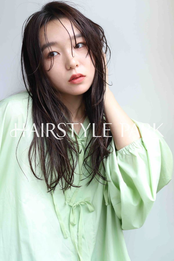 ヘアスタイル写真PhotoNo:378-1 (28) [ロング,レディース,ナチュラル,クール / かっこいい,カット,パーマ,縦型 ]