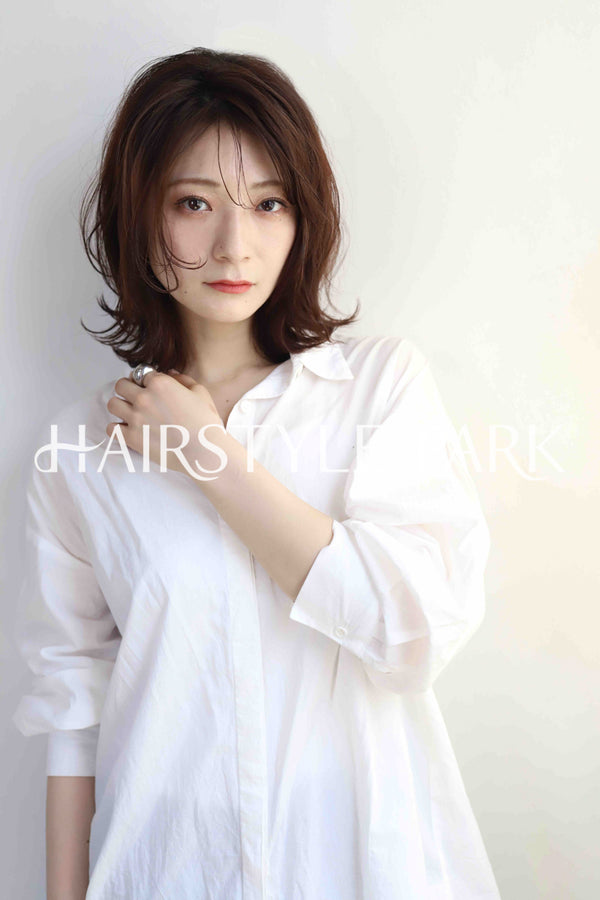 ヘアスタイル写真PhotoNo:379-1 (9) [ミディアム,レディース,ナチュラル,モテ・愛され,カット,カラー,縦型 ]