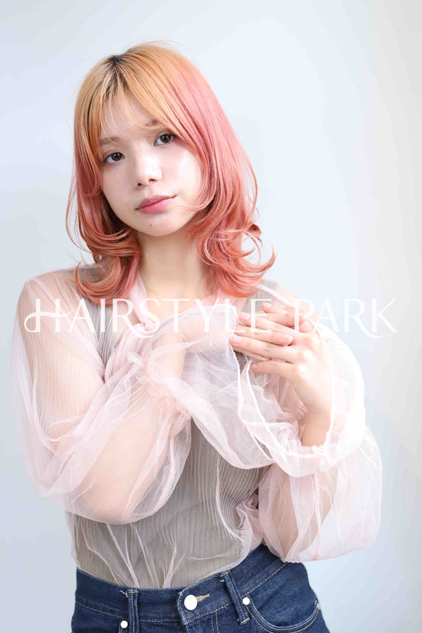 ヘアスタイル写真PhotoNo:381-2 (16) [ミディアム,レディース,カジュアル,外国人風,カット,カラー,ダブルカラー,縦型 ]