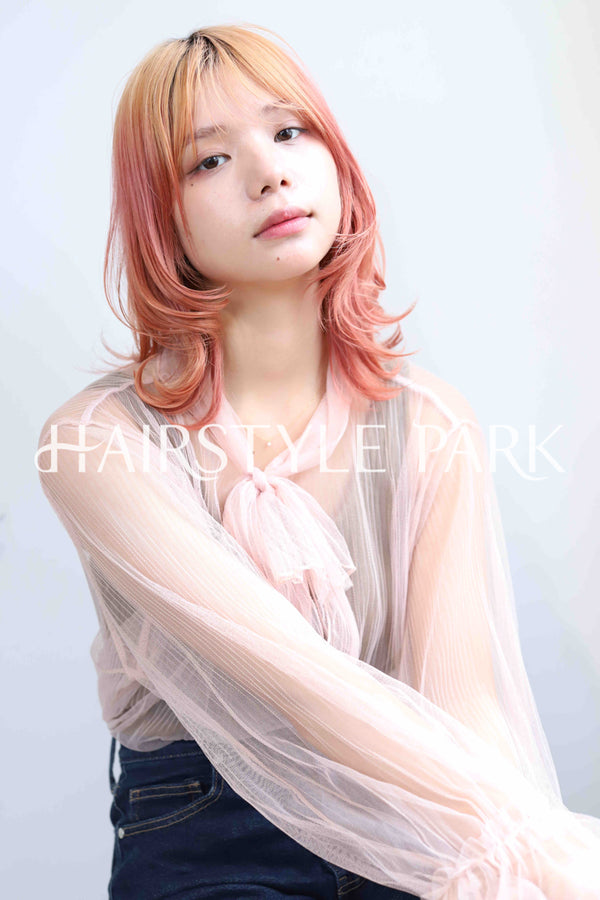ヘアスタイル写真PhotoNo:381-2 (3) [ミディアム,レディース,カジュアル,外国人風,カット,カラー,ダブルカラー,縦型 ]