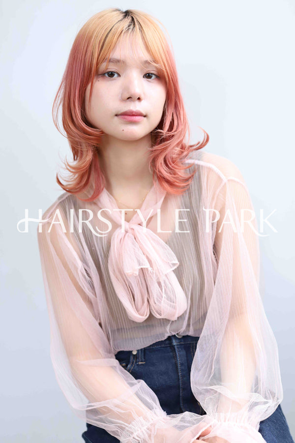 ヘアスタイル写真PhotoNo:381-2 (5) [ミディアム,レディース,カジュアル,外国人風,カット,カラー,ダブルカラー,縦型 ]