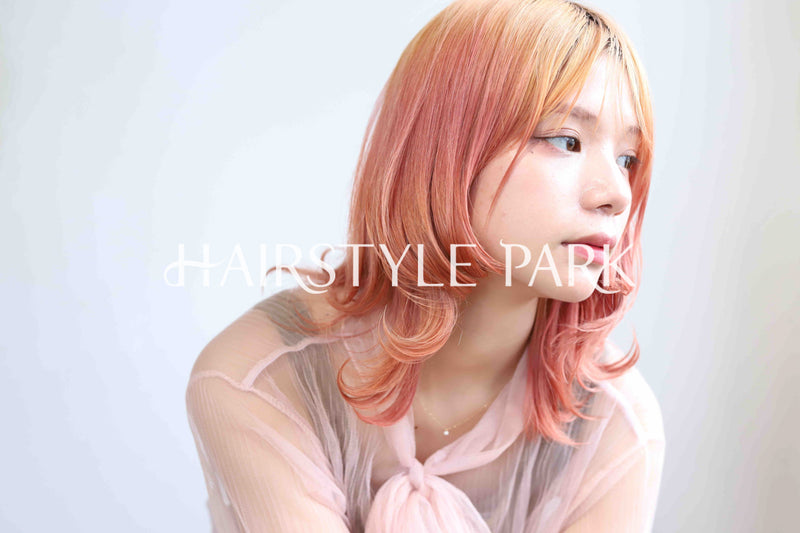 ヘアスタイル写真PhotoNo:381-2 (7) [ミディアム,レディース,カジュアル,外国人風,カット,カラー,ダブルカラー,縦型 ]