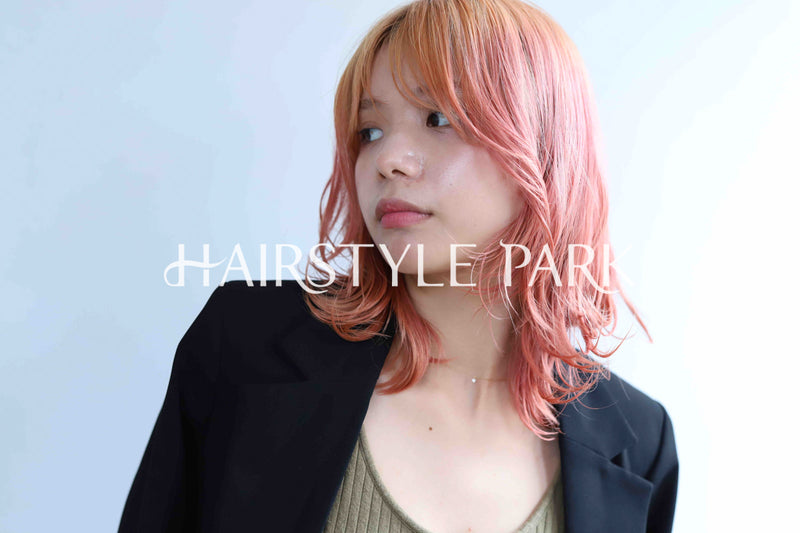 ヘアスタイル写真PhotoNo:381-3 (19) [ミディアム,レディース,カジュアル,外国人風,カット,カラー,ダブルカラー,縦型 ]