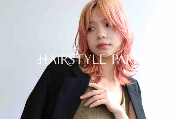 ヘアスタイル写真PhotoNo:381-3 (20) [ミディアム,レディース,カジュアル,外国人風,カット,カラー,ダブルカラー,縦型 ]