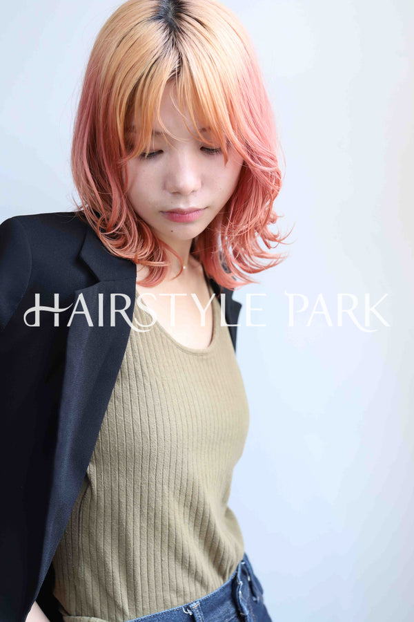 ヘアスタイル写真PhotoNo:381-3 (26) [ミディアム,レディース,カジュアル,外国人風,カット,カラー,ダブルカラー,縦型 ]