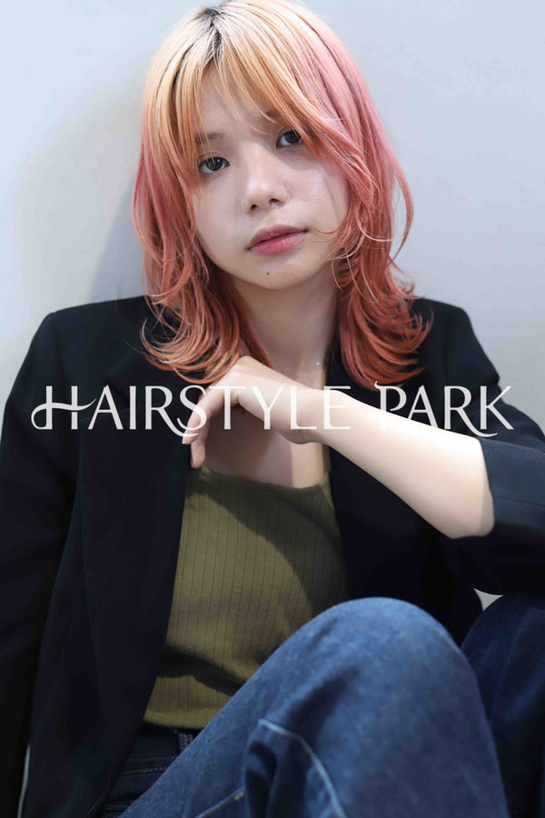 ヘアスタイル写真PhotoNo:381-3 (3) [ミディアム,レディース,カジュアル,外国人風,カット,カラー,ダブルカラー,縦型 ]