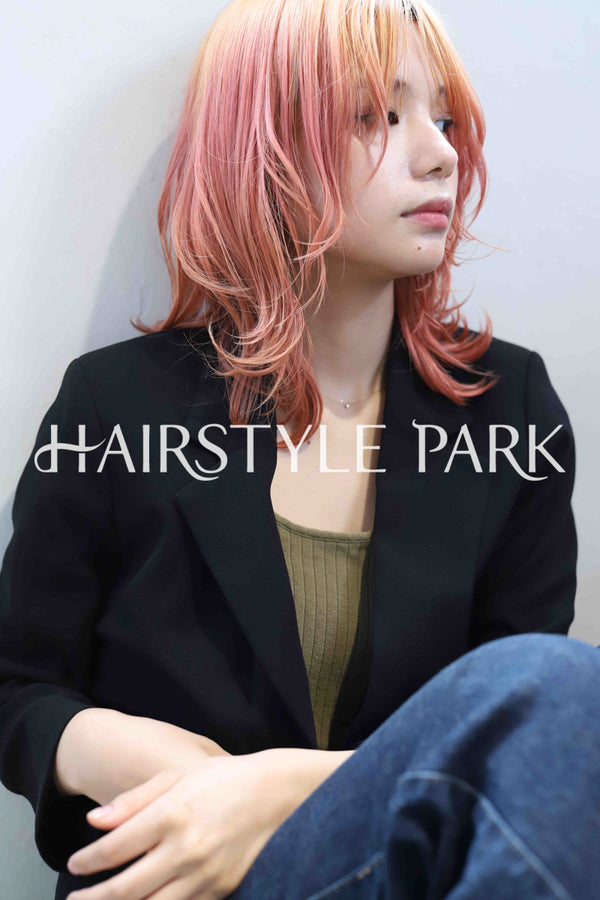 ヘアスタイル写真PhotoNo:381-3 (4) [ミディアム,レディース,カジュアル,外国人風,カット,カラー,ダブルカラー,縦型 ]