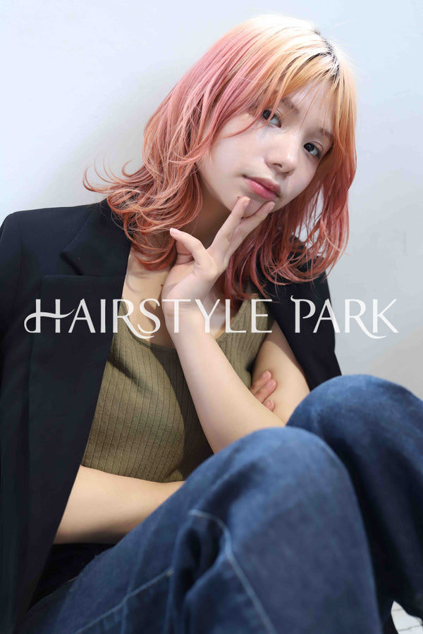ヘアスタイル写真PhotoNo:381-3 (9) [ミディアム,レディース,カジュアル,外国人風,カット,カラー,ダブルカラー,縦型 ]