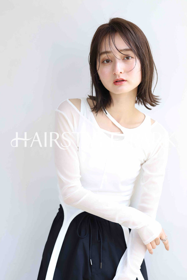 ヘアスタイル写真PhotoNo:382-1 (27) [ミディアム,レディース,ナチュラル,クール / かっこいい,カット,カラー,縦型 ]