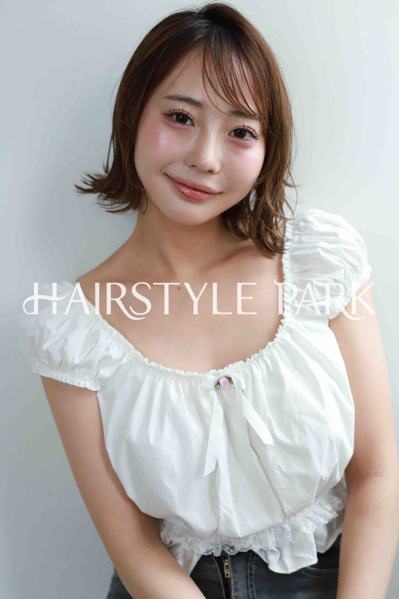 ヘアスタイル写真PhotoNo:515-3 [ミディアム,レディース,ナチュラル,モテ・愛され,カット,カラー,縦型 ]