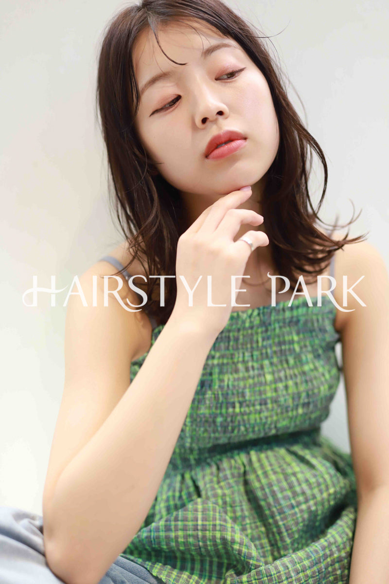 ヘアスタイル写真PhotoNo:516-1 (20) [ミディアム,レディース,ナチュラル,カジュアル,カット,カラー,縦型 ]