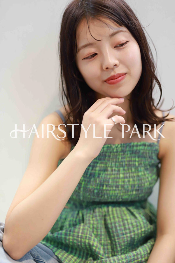 ヘアスタイル写真PhotoNo:516-1 (21) [ミディアム,レディース,ナチュラル,カジュアル,カット,カラー,縦型 ]