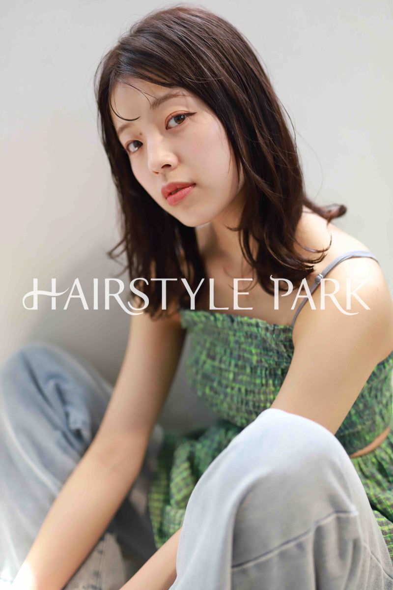 ヘアスタイル写真PhotoNo:516-1 (22) [ミディアム,レディース,ナチュラル,カジュアル,カット,カラー,縦型 ]