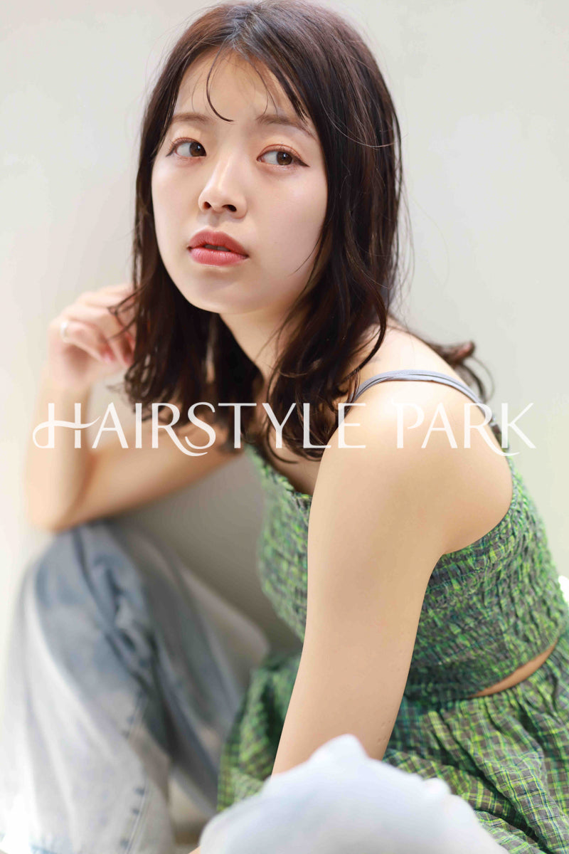 ヘアスタイル写真PhotoNo:516-1 (25) [ミディアム,レディース,ナチュラル,カジュアル,カット,カラー,縦型 ]