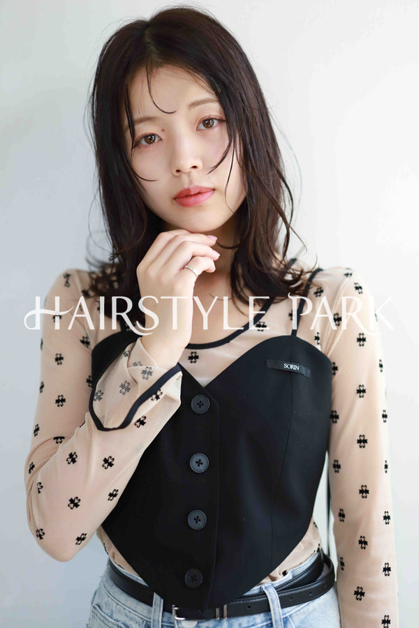 ヘアスタイル写真PhotoNo:516-2 (10) [ミディアム,レディース,ナチュラル,カジュアル,カット,カラー,縦型 ]