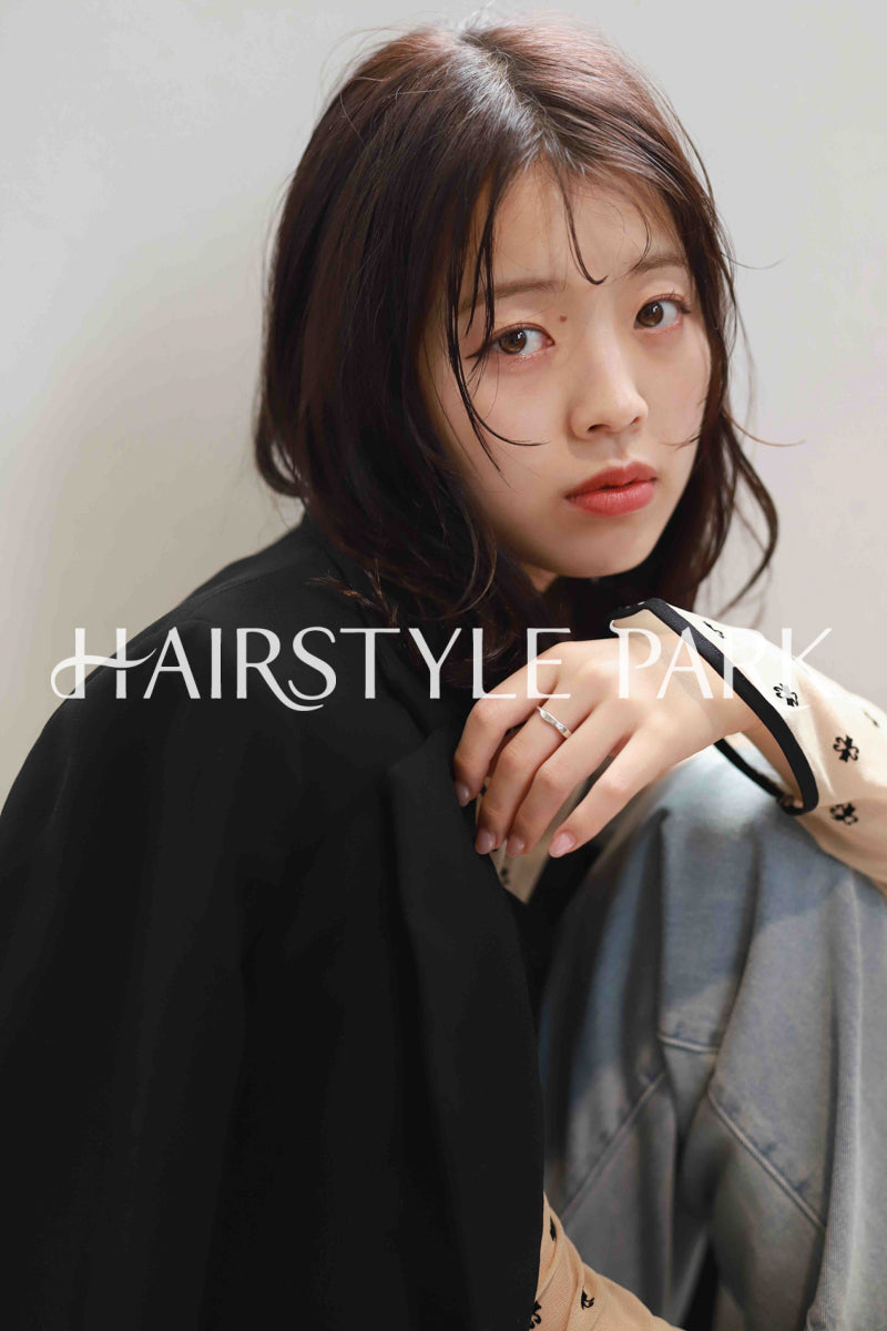 ヘアスタイル写真PhotoNo:517-1 (20) [ミディアム,レディース,ナチュラル,カジュアル,カット,カラー,縦型 ]