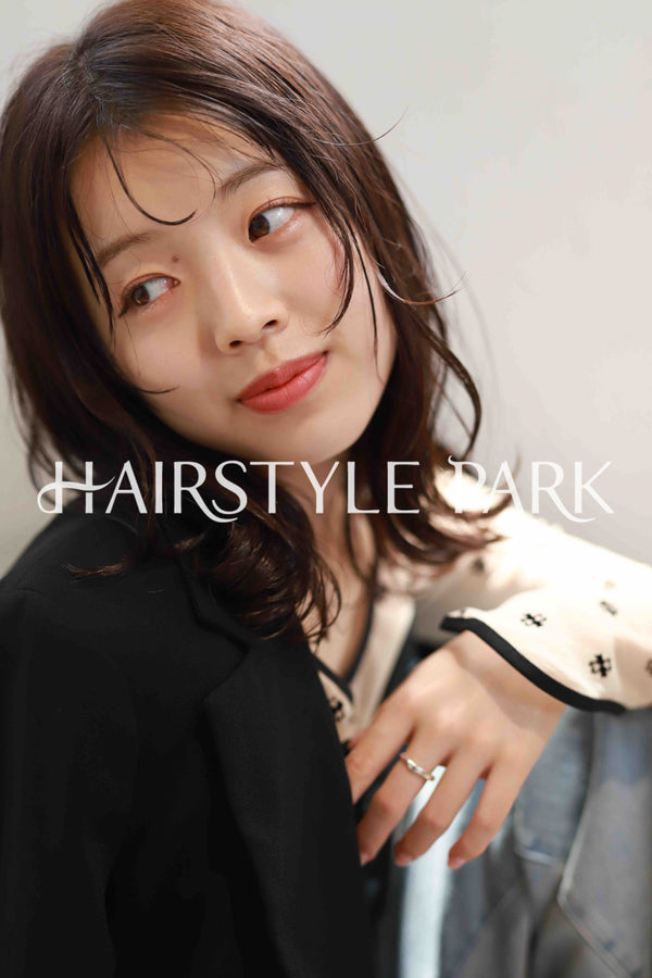 ヘアスタイル写真PhotoNo:517-1 (26) [ミディアム,レディース,ナチュラル,カジュアル,カット,カラー,縦型 ]