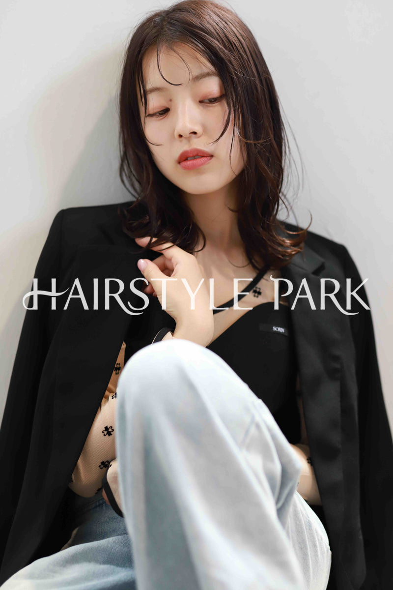 ヘアスタイル写真PhotoNo:517-1 (8) [ミディアム,レディース,ナチュラル,カジュアル,カット,カラー,縦型 ]