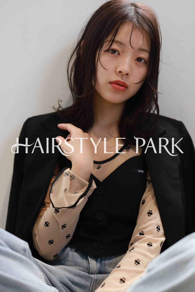 ヘアスタイル写真PhotoNo:517-1 [ミディアム,レディース,ナチュラル,カジュアル,カット,カラー,縦型 ]