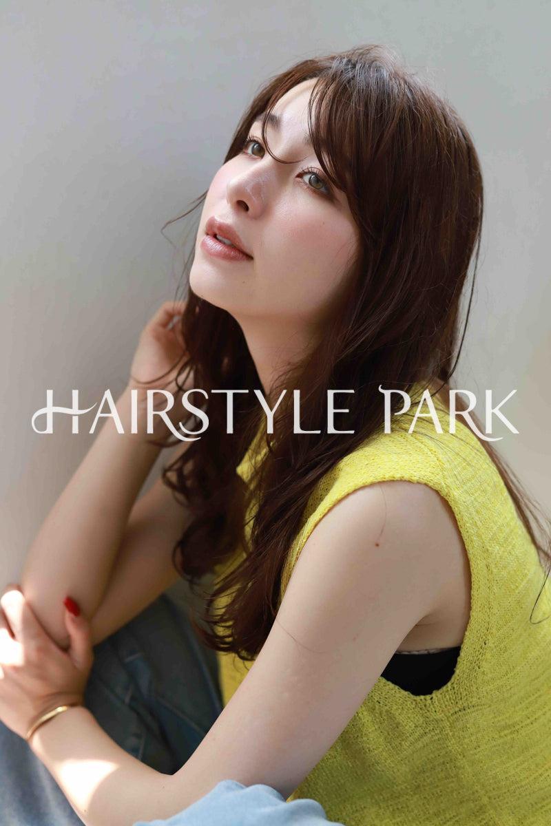 ヘアスタイル写真PhotoNo:519-1 (26) [ロング,レディース,ナチュラル,オフィス / コンサバ,カラー,パーマ,縦型 ]