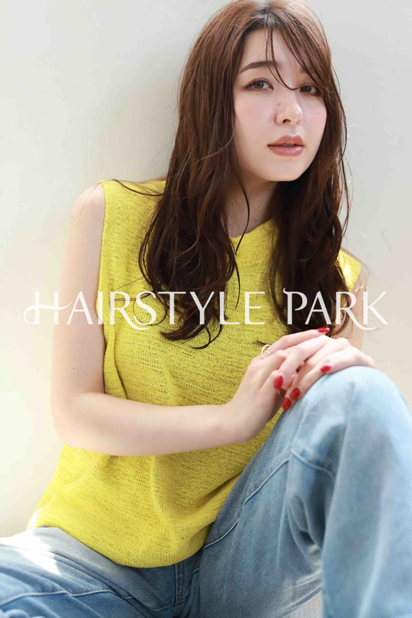 ヘアスタイル写真PhotoNo:519-2 (12) [ロング,レディース,ナチュラル,オフィス / コンサバ,カラー,パーマ,縦型 ]
