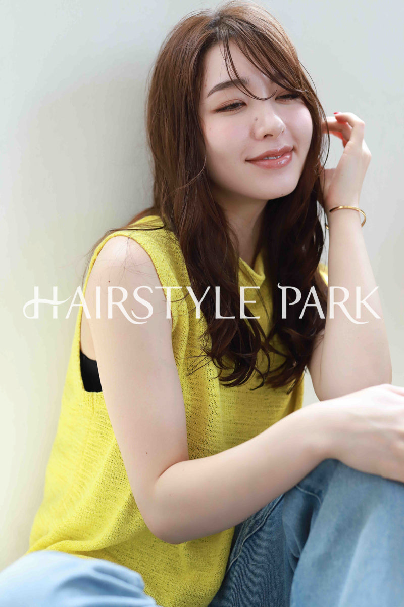 ヘアスタイル写真PhotoNo:519-2 (17) [ロング,レディース,ナチュラル,オフィス / コンサバ,カラー,パーマ,縦型 ]