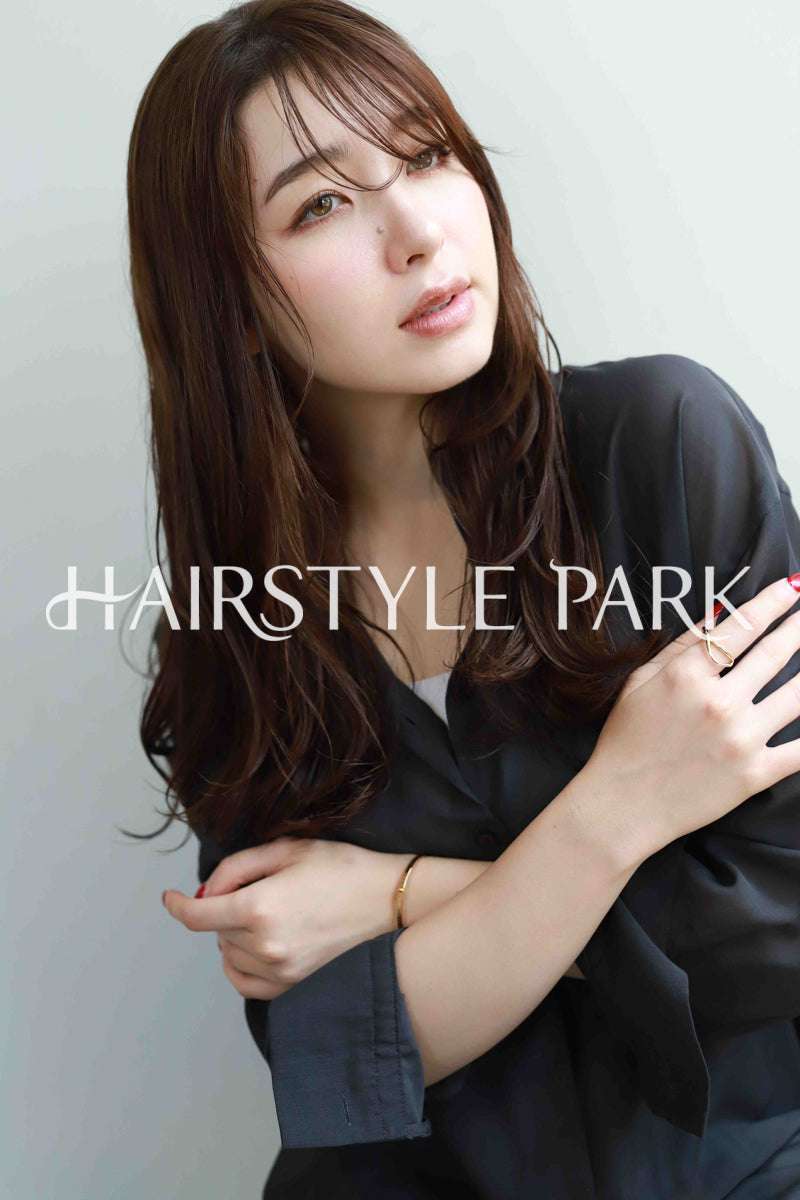 ヘアスタイル写真PhotoNo:519-3 (2) [ロング,レディース,ナチュラル,オフィス / コンサバ,カラー,パーマ,縦型 ]