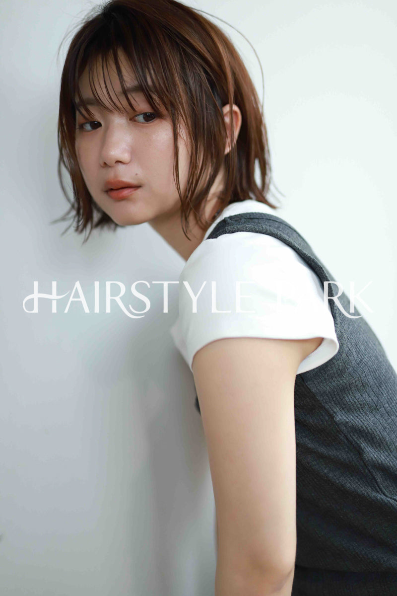 ヘアスタイル写真PhotoNo:520-1 (10) [ミディアム,切りっぱなしボブ,レディース,モテ・愛され,カジュアル,カット,カラー,縦型 ]