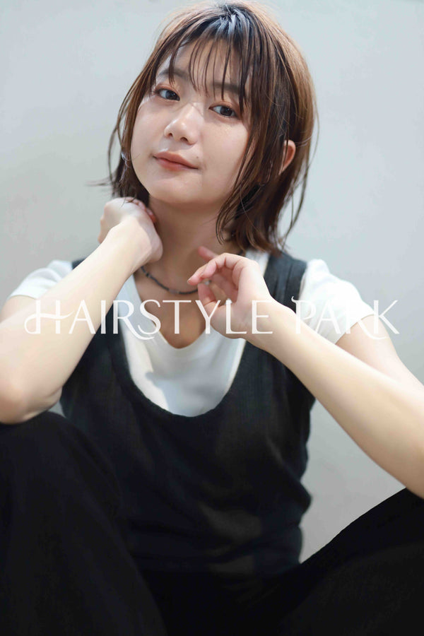 ヘアスタイル写真PhotoNo:520-1 (18) [ミディアム,切りっぱなしボブ,レディース,モテ・愛され,カジュアル,カット,カラー,縦型 ]