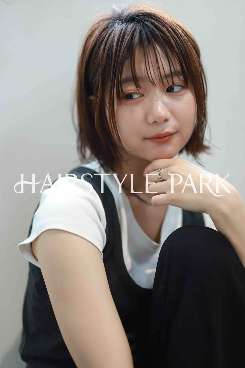 ヘアスタイル写真PhotoNo:520-1 (22) [ミディアム,切りっぱなしボブ,レディース,モテ・愛され,カジュアル,カット,カラー,縦型 ]