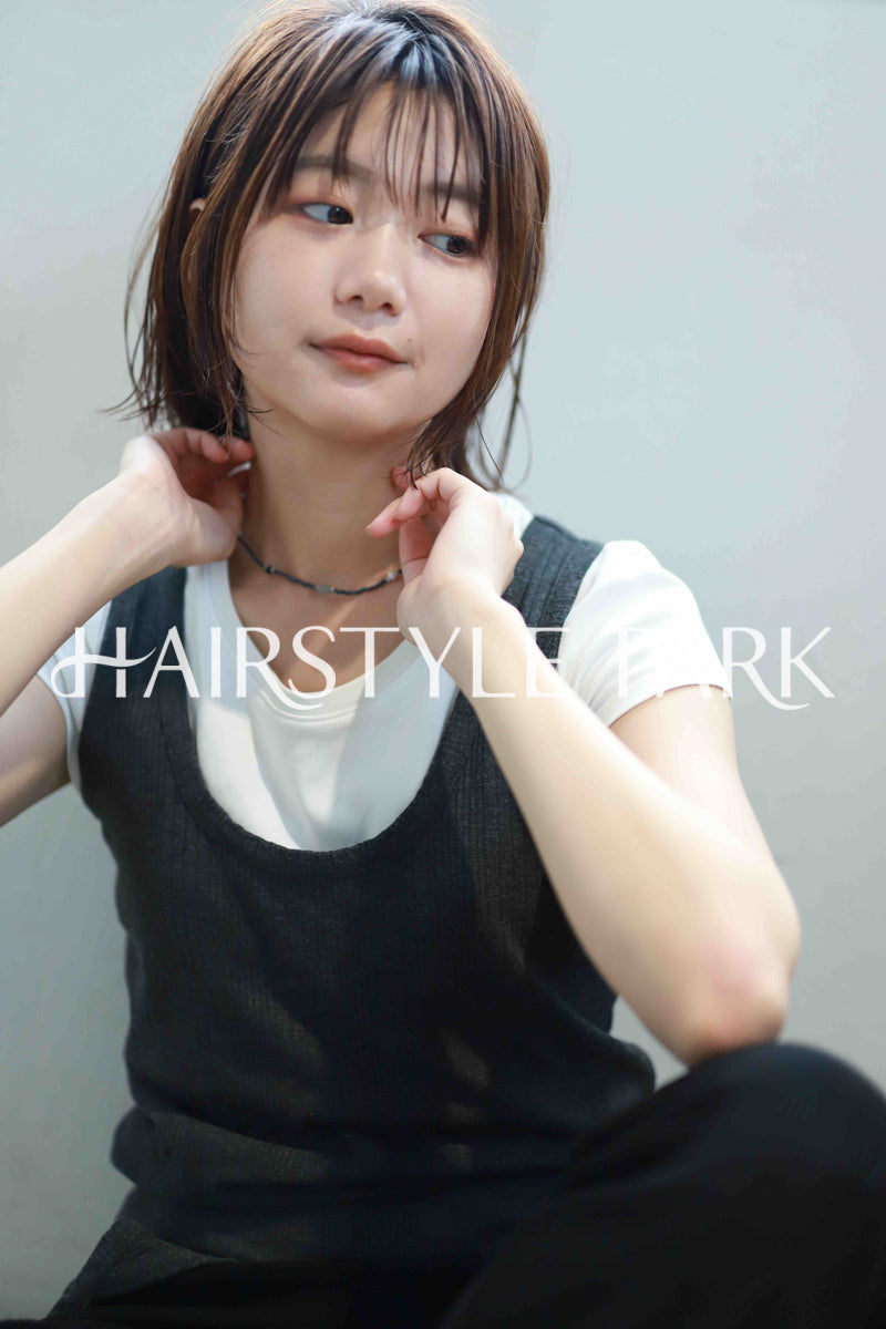 ヘアスタイル写真PhotoNo:520-1 (27) [ミディアム,切りっぱなしボブ,レディース,モテ・愛され,カジュアル,カット,カラー,縦型 ]