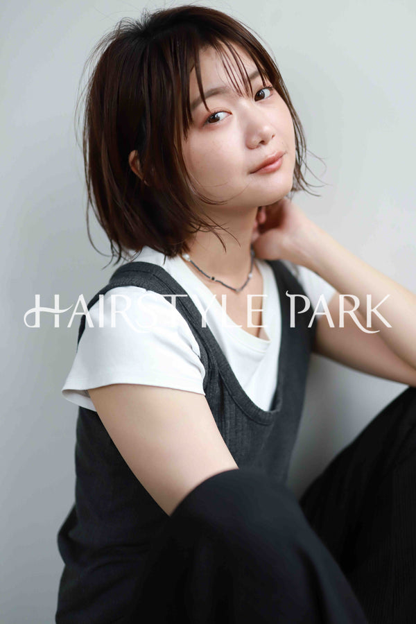 ヘアスタイル写真PhotoNo:520-1 (5) [ミディアム,切りっぱなしボブ,レディース,モテ・愛され,カジュアル,カット,カラー,縦型 ]