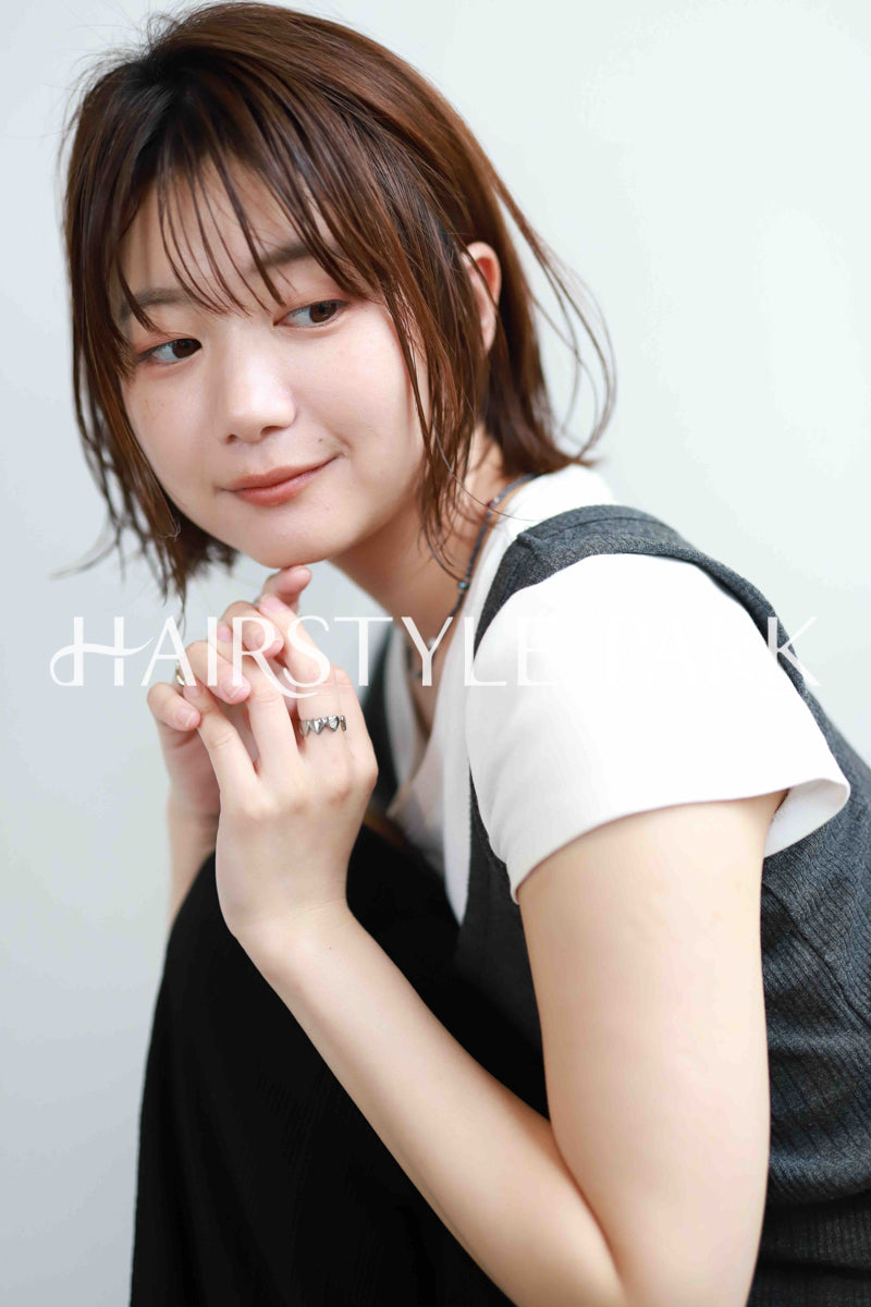 ヘアスタイル写真PhotoNo:520-1 (7) [ミディアム,切りっぱなしボブ,レディース,モテ・愛され,カジュアル,カット,カラー,縦型 ]