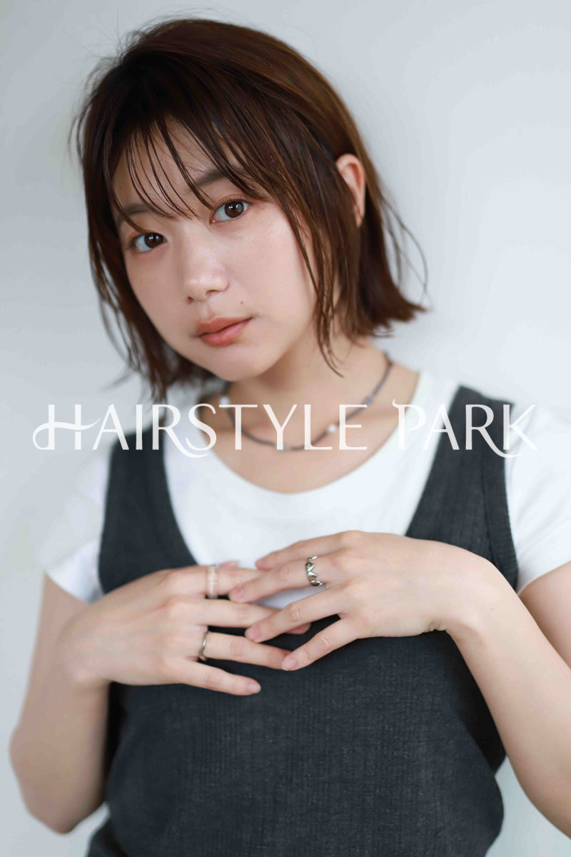 ヘアスタイル写真PhotoNo:520-1 (8) [ミディアム,切りっぱなしボブ,レディース,モテ・愛され,カジュアル,カット,カラー,縦型 ]