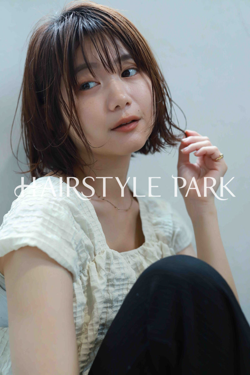 ヘアスタイル写真PhotoNo:520-2 (21) [ミディアム,切りっぱなしボブ,レディース,モテ・愛され,カジュアル,カット,カラー,縦型 ]