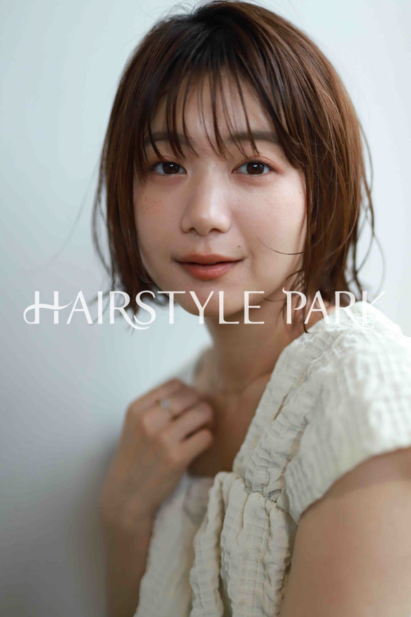 ヘアスタイル写真PhotoNo:520-2 (2) [ミディアム,切りっぱなしボブ,レディース,モテ・愛され,カジュアル,カット,カラー,縦型 ]