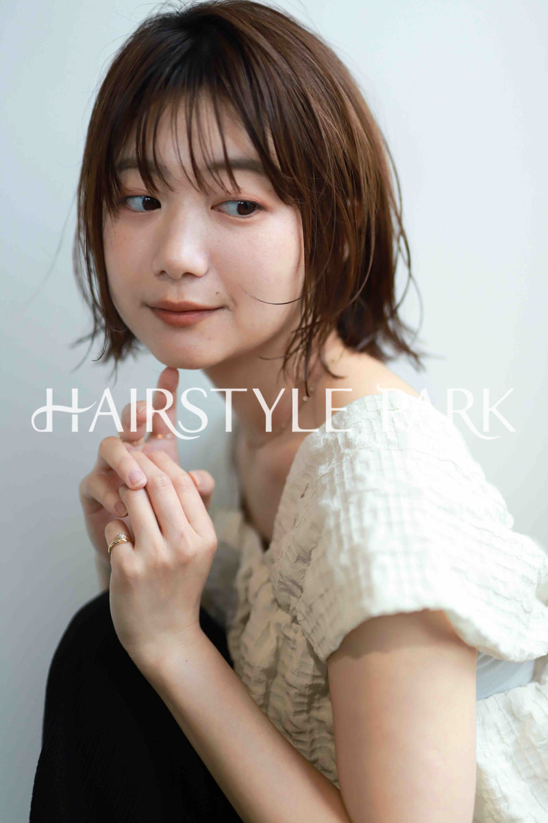 ヘアスタイル写真PhotoNo:520-2 (4) [ミディアム,切りっぱなしボブ,レディース,モテ・愛され,カジュアル,カット,カラー,縦型 ]