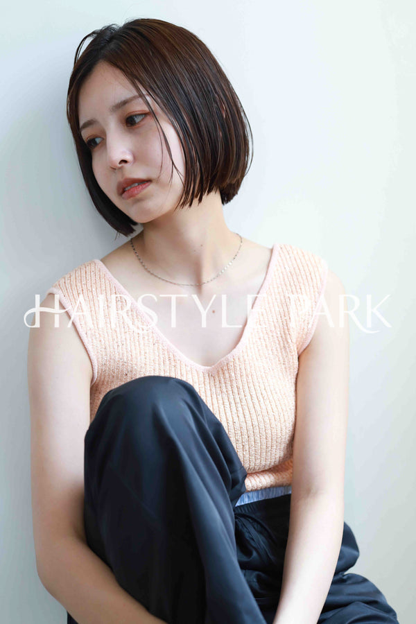 ヘアスタイル写真PhotoNo:521-2 (8) [ミディアム,切りっぱなしボブ,レディース,ナチュラル,カジュアル,カット,カラー,縦型 ]