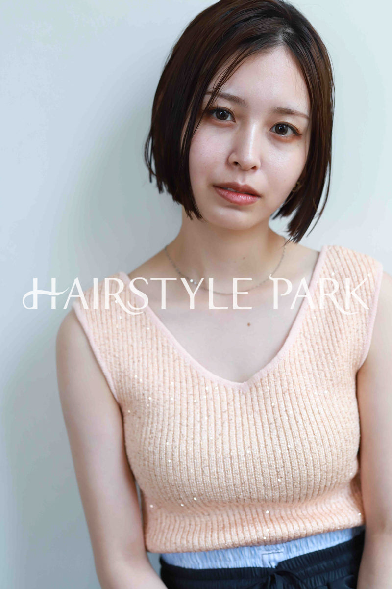 ヘアスタイル写真PhotoNo:521-2 [ミディアム,切りっぱなしボブ,レディース,ナチュラル,カジュアル,カット,カラー,縦型 ]