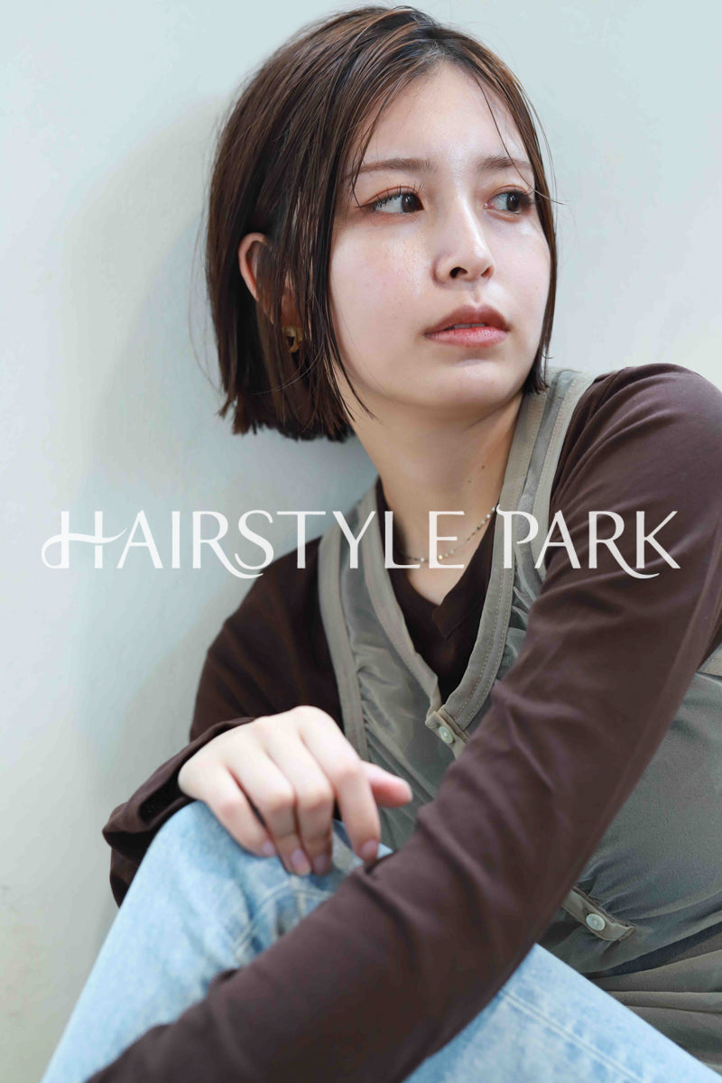 ヘアスタイル写真PhotoNo:521-3 (10) [ミディアム,切りっぱなしボブ,レディース,ナチュラル,カジュアル,カット,カラー,縦型 ]