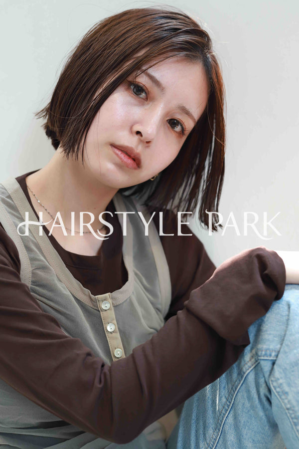 ヘアスタイル写真PhotoNo:521-3 [ミディアム,切りっぱなしボブ,レディース,ナチュラル,カジュアル,カット,カラー,縦型 ]