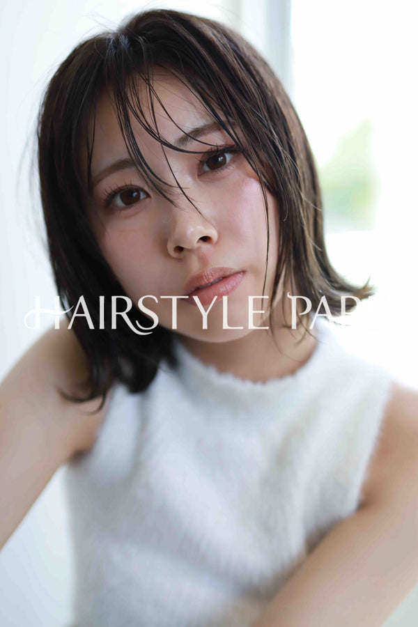 ヘアスタイル写真PhotoNo:532-3 (15) [ミディアム,レディース,ナチュラル,クール / かっこいい,カット,縦型 ]