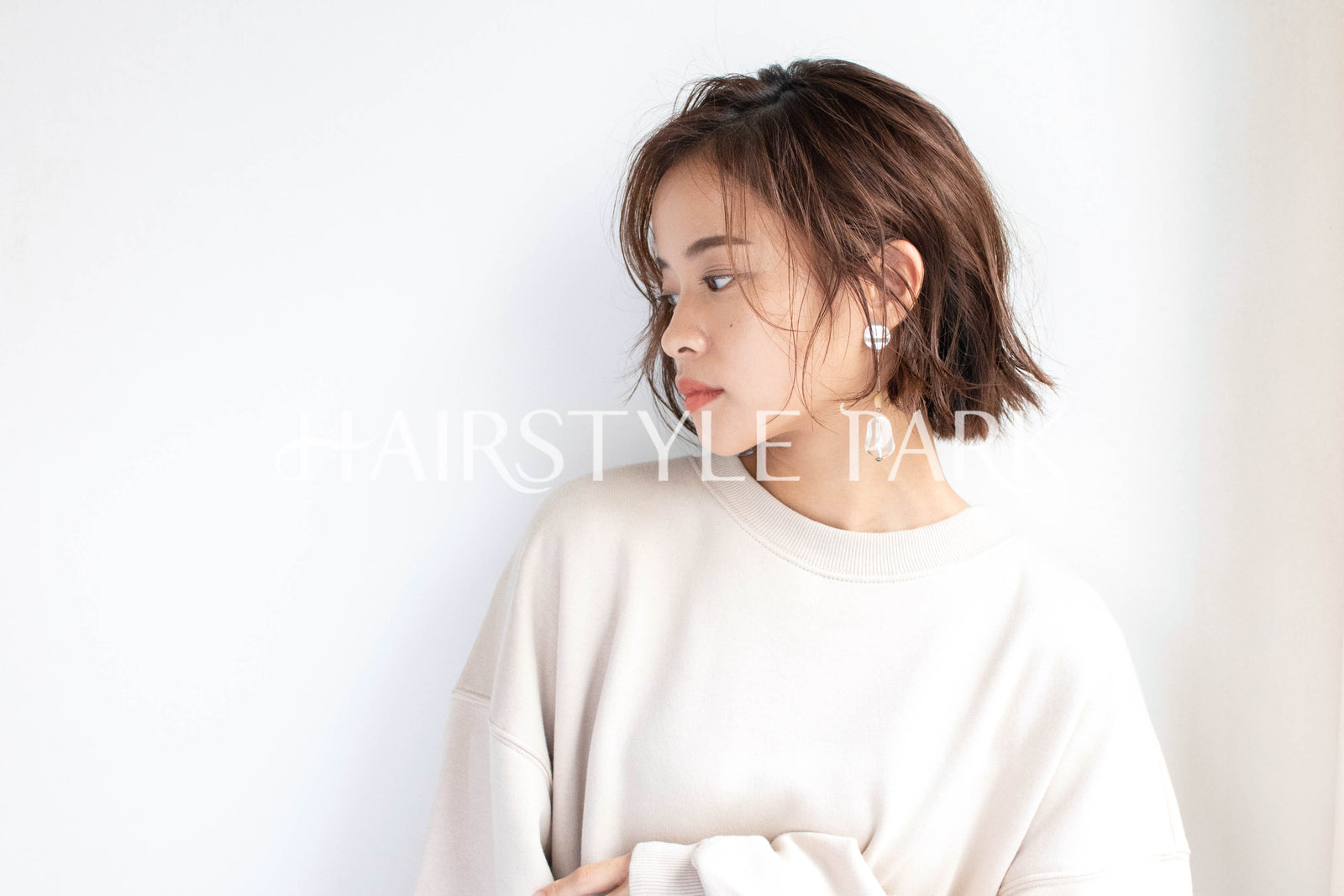 ヘアスタイルイメージ ヘアスタイル写真PhotoNo:232-1 (7) [ロングレイヤーロング