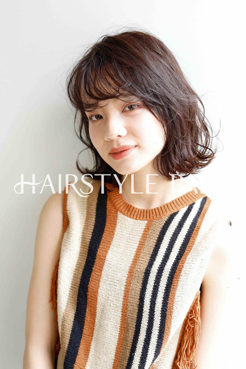 ヘアスタイル写真PhotoNo:176-2 (4) [ミディアム,切りっぱなしボブ,レディース,ナチュラル,モテ・愛され,カット,カラー,くびれヘア, ]