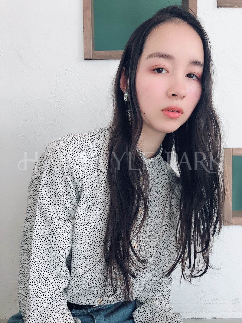 ヘアスタイル写真PhotoNo:18-1 (2)[ロング,レディース,カジュアル,カット,カラー]